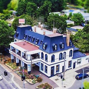 Grand Hotel Healesville